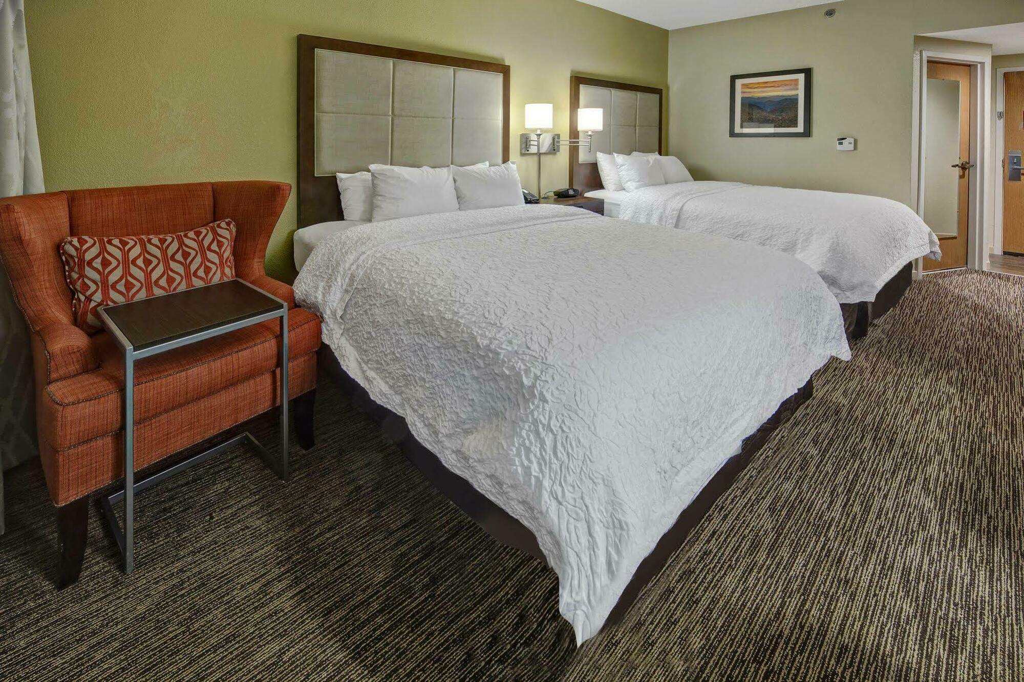 Hampton Inn & Suites Concord-Charlotte Extérieur photo